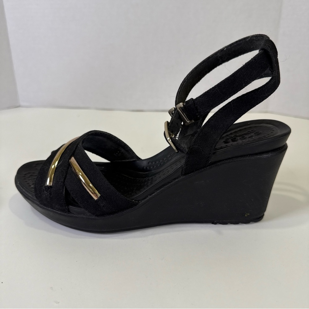 Crocs Women Size 6 Leigh II Metalblock Cross-Strap Ankle Wedge Sandals Black - Picture 6 of 11